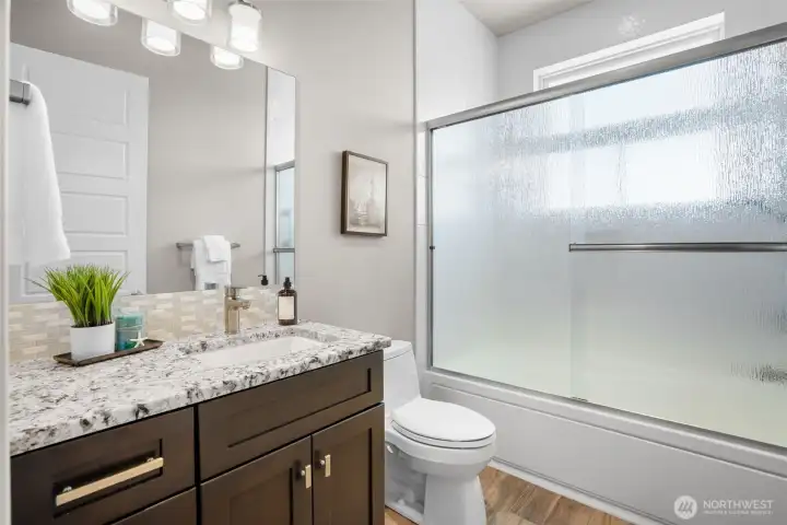 Full Bath in Hallway with Jetted Tub