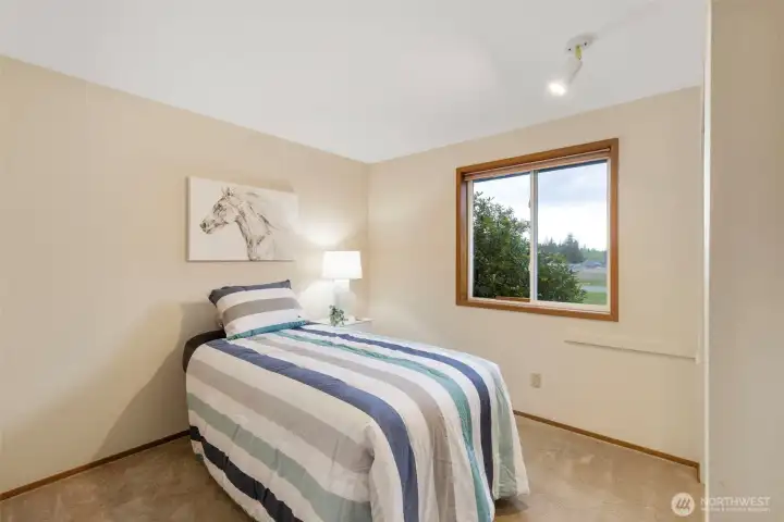 Guest bedroom 1