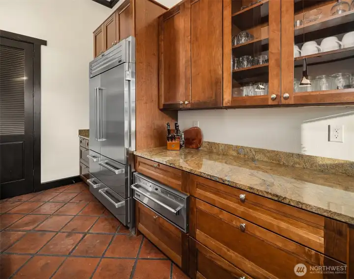 Drawer storage next to warming drawer and Sub-Zero