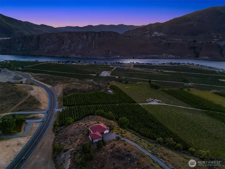 Easy access to Beebe Bridge Park and Chelan