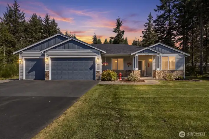 Beautiful curb appeal in this 4 bedroom rambler