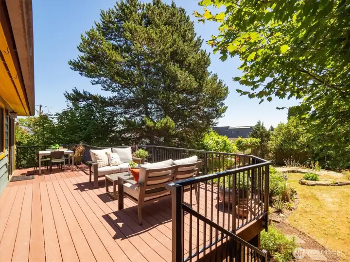 Deck life will be the life for you, thanks to this magnificent deck and its accompanying backyard views. Deck life will be the life for you, thanks to this magnificent deck and its accompanying backyard views.