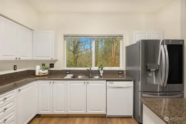 Gorgeous kitchen with granite counters and all new appliances