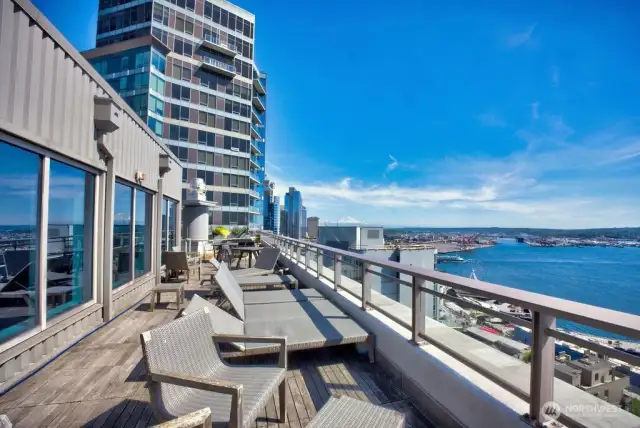 6th Floor Terrace