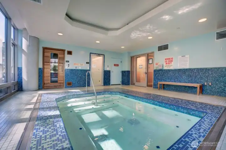 Jacuzzi and Sauna
