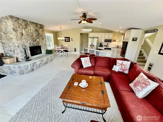 Amazing Light and Bright Great Room