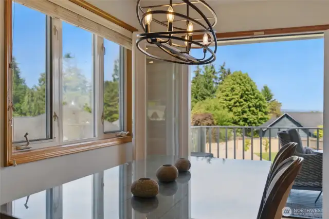 Dining room table