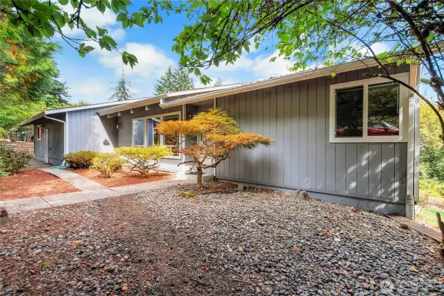 Welcome to 2626 Hilltop Ct Sw
