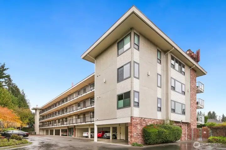 Sundstone Condominiums well maintained mid century building in the desirable Bowl of Edmonds.