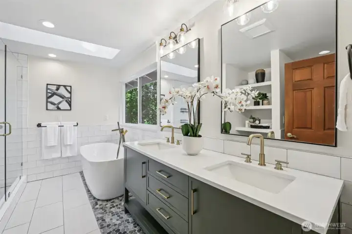 Primary ensuite bathroom