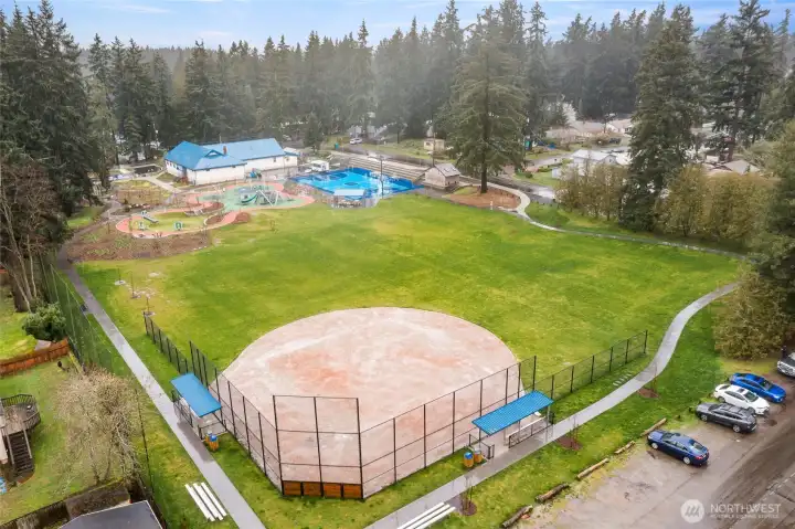 Neighborhood park within walking distance