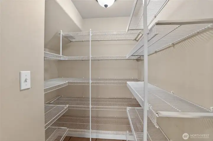 Walk in pantry