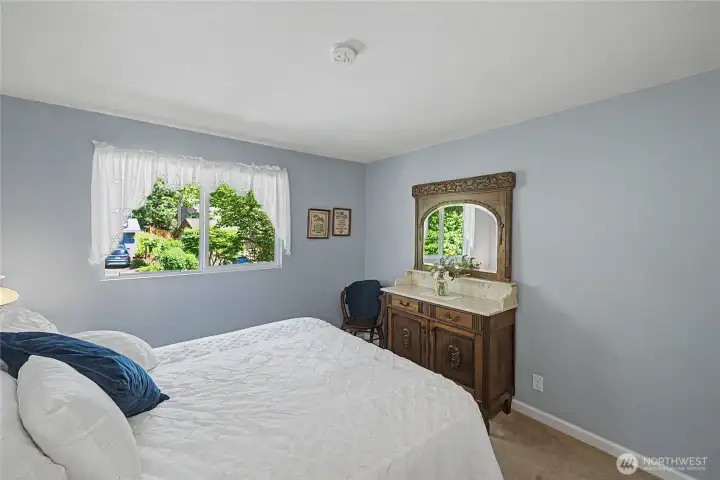 2nd bedroom.