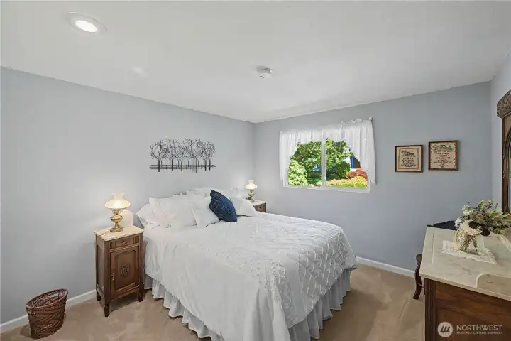2nd bedroom. 2nd bedroom.