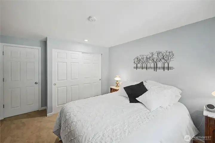 2nd bedroom. 2nd bedroom.
