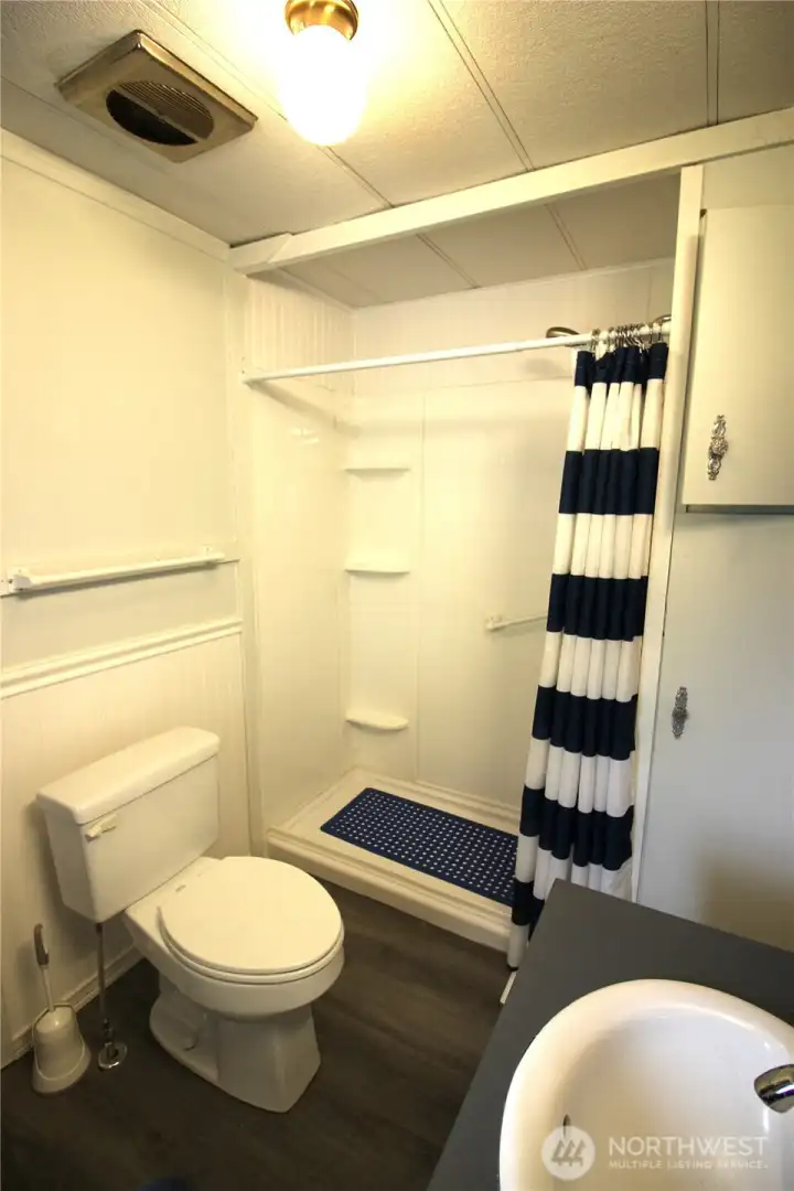 Master or primary bedroom bath, walk in shower, 3/4 bath