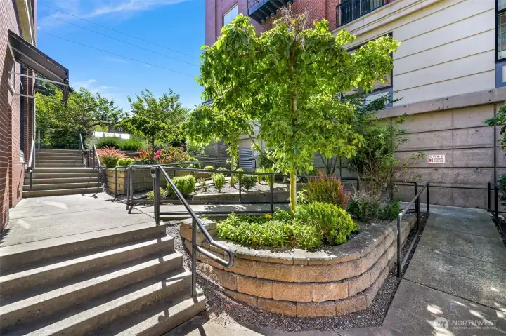 Well maintained building with nice landscaping