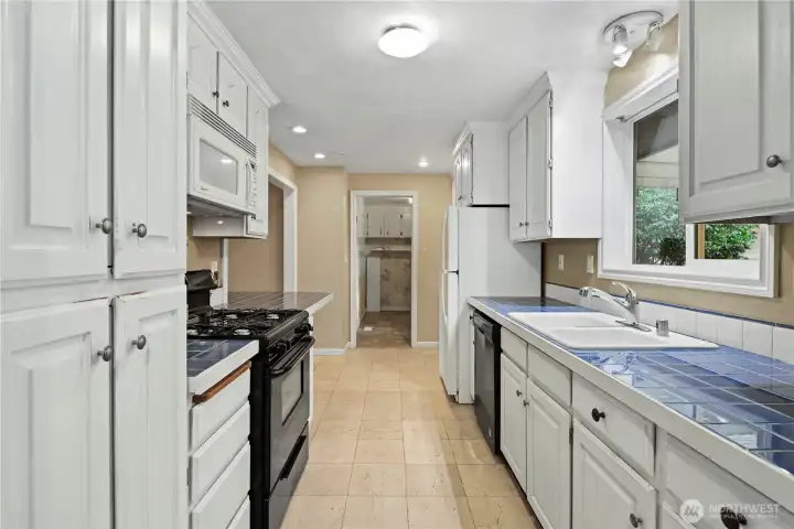 Galley kitchen, gas stove