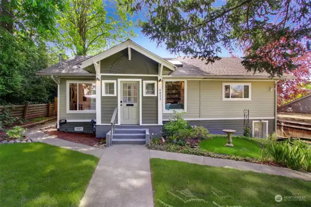 Charming Craftsman in the heart of Seward Park!