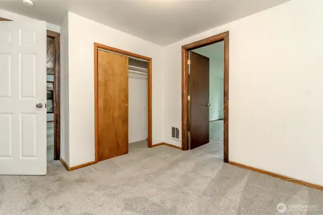 2nd Bedroom