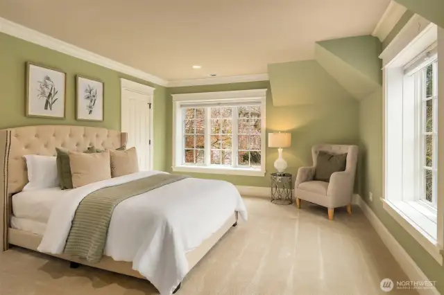Generously-sized secondary/guest ensuite bedroom