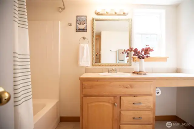 Main floor full bath