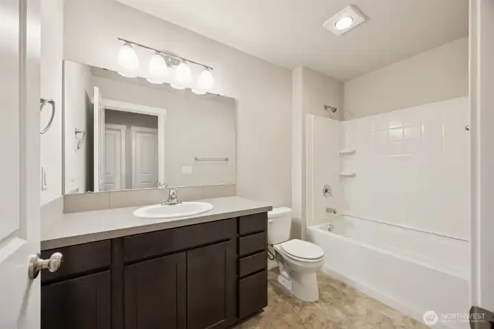 Full Guest Bathroom Upstairs