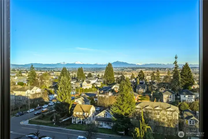 Stunning view condo in North Everett.