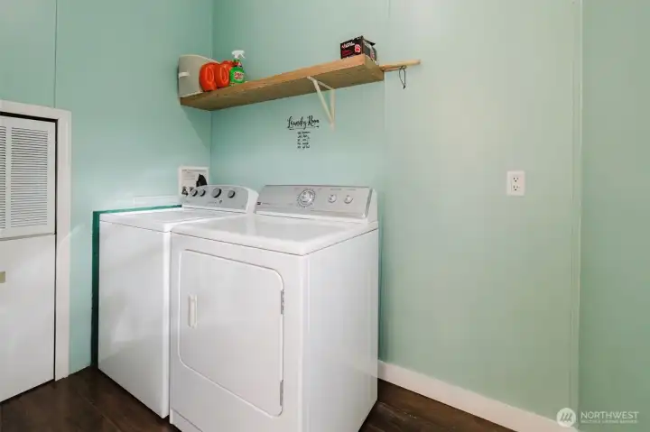 washer & dryer convey.