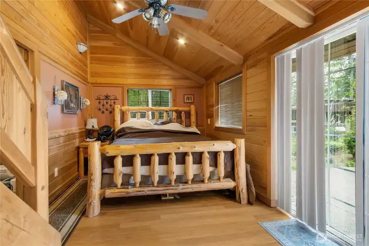 Master w access to courtyard