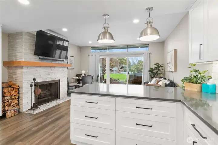 Quartz counter tops, flood lighting