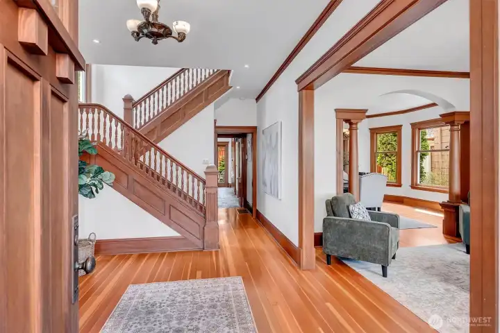 Beautiful Entry with fir floors!