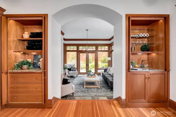 Built in wet bar and storage in Butler's Pantry between Dining Room and Atrium.