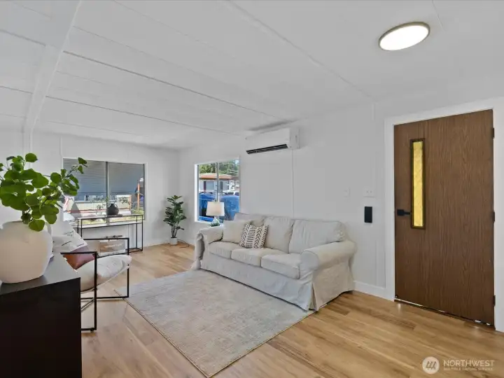 Fresh paint and flooring throughout