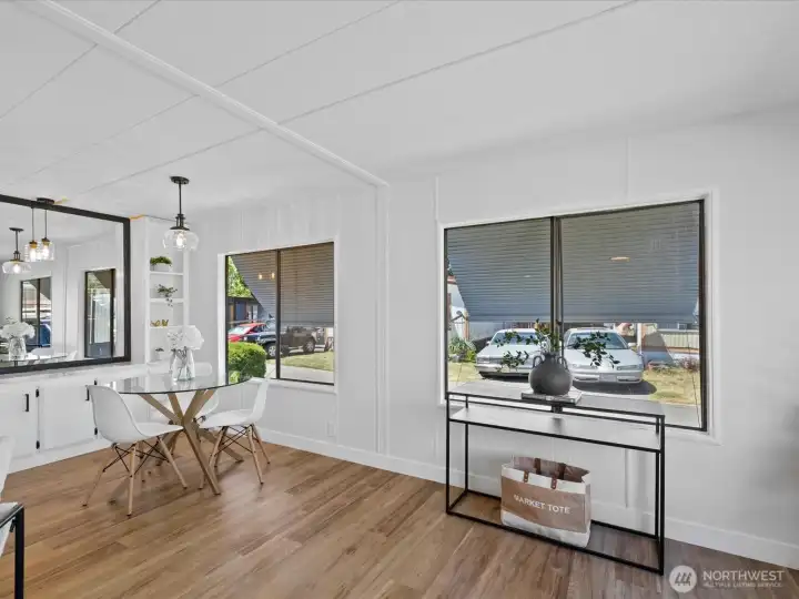 Deperate dining area