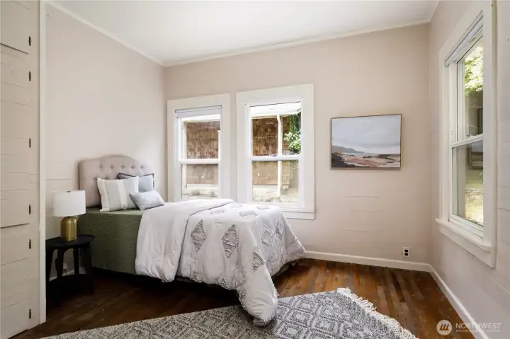 Can be a perfect office or studio. Can be a perfect office or studio.