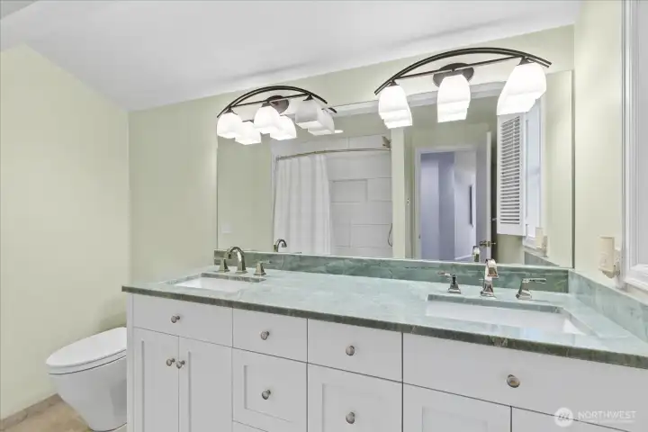 Main floor updated full bath