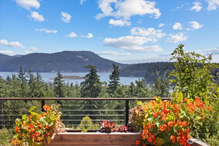 View of Puget Sound and the San Juan Islands View of Puget Sound and the San Juan Islands