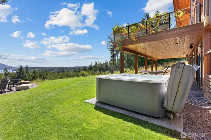 Luxury Large Spa for after the beach! Luxury Large Spa for after the beach!