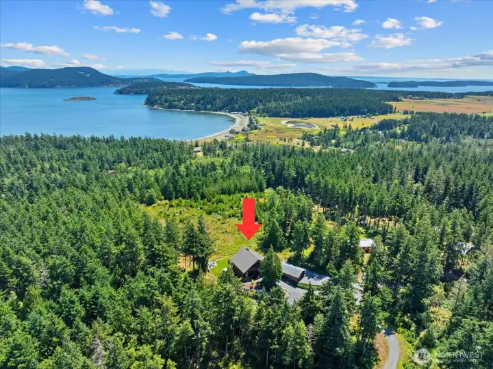 Just Minutes to the Beach and Ferry Landing Just Minutes to the Beach and Ferry Landing