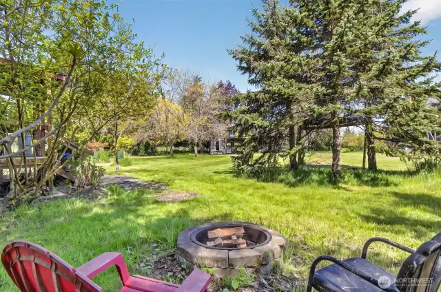 View of the spacious grassy area between Cottage and the Bunkhouse.