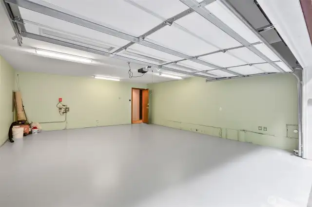 Garage epoxy floor