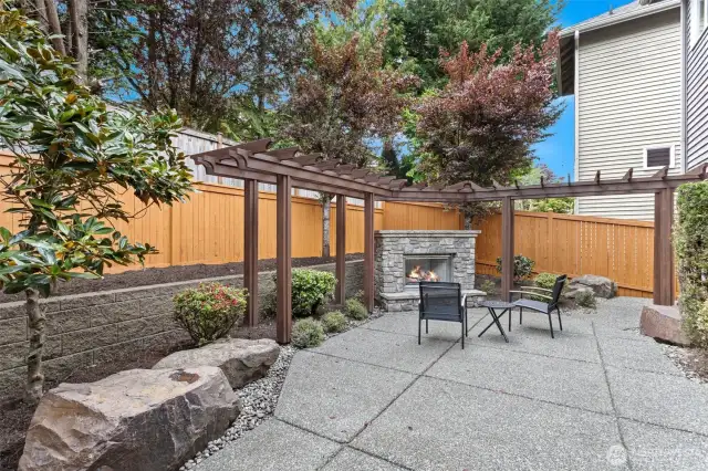 Outdoor fireplace