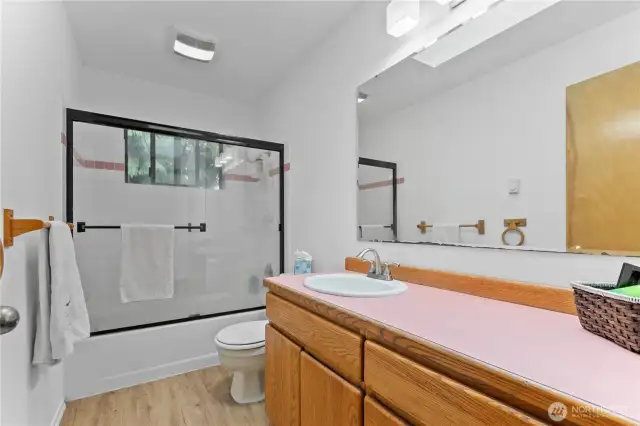 Upper full hallway bathroom