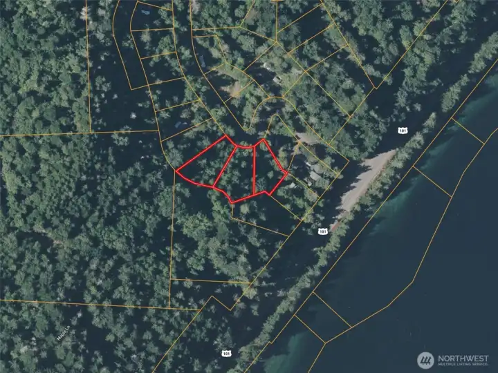 Overhead view with approximate boundaries in red.