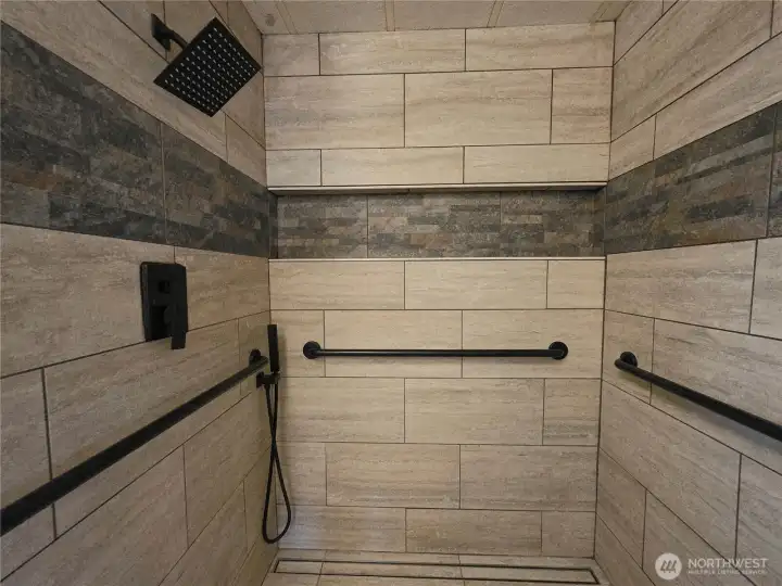 Roll-in Shower! no lip!