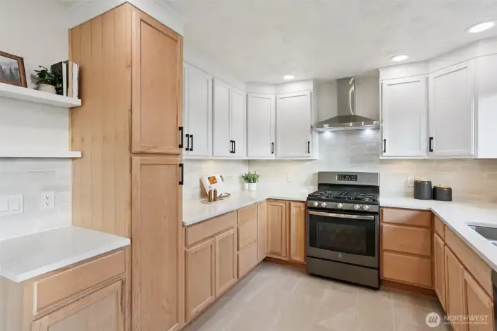 Ample Cabinent and Counter Space in the Kitchen