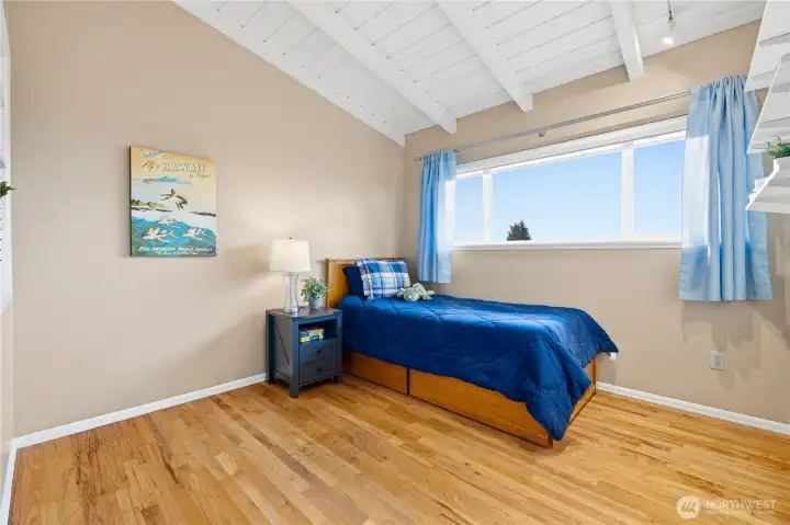 Upstairs additional bedroom #1