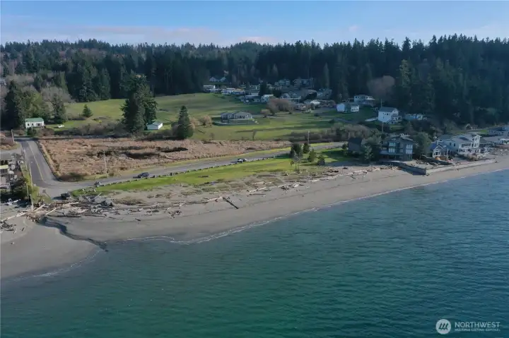 There is parking here and a fantastic sandy beach!