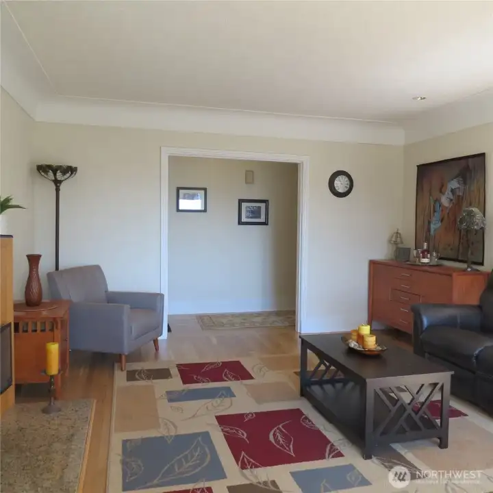 Looking back at hallway from living room. And remember, nearly all furnishings stay!